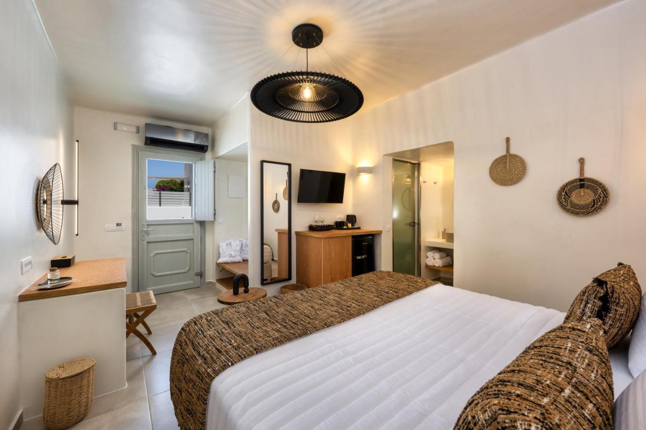 Apartahotel Hill Fira (Santorini)